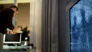 13. Белый шум (2004)