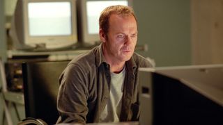 4. Белый шум (2004)