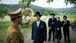 16. Взорвать Гитлера (2015)