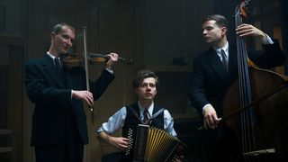 19. Взорвать Гитлера (2015)