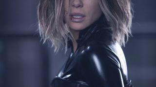 24. Другой мир: Войны крови (2016)