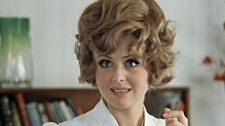 92. Иван Васильевич меняет профессию (1973)