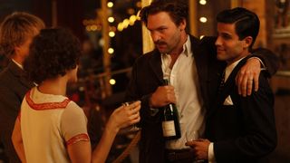 7. Полночь в Париже (2011)