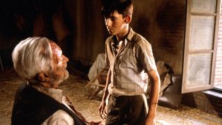 26. Хребет дьявола (2001)