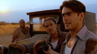 45. Хребет дьявола (2001)