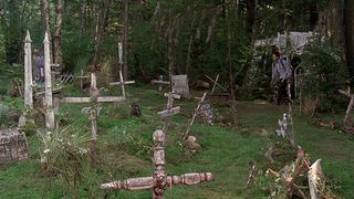 65. Кладбище домашних животных (1989)