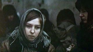 28. Фронт за линией фронта (1977)