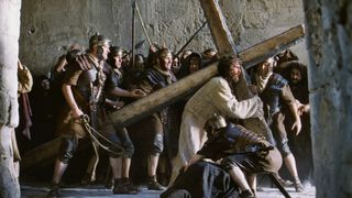 5. Страсти Христовы (2004)