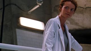 24. Глубокое синее море (1999)