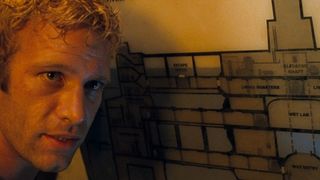 51. Глубокое синее море (1999)