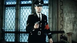 41. У опасной черты (1983)