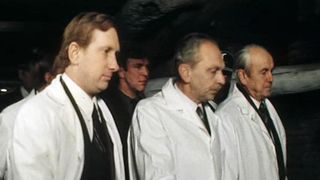 48. У опасной черты (1983)