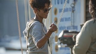 22. Заклинательница акул (2011)