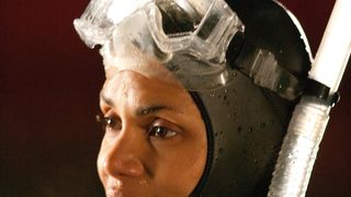 33. Заклинательница акул (2011)