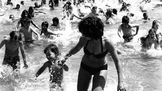 15. Челюсти (1975)