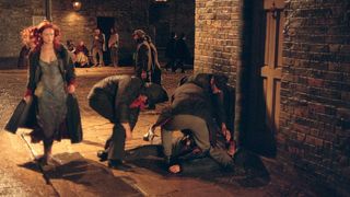 23. Из ада (2001)