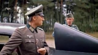 24. Тайная прогулка (1985)