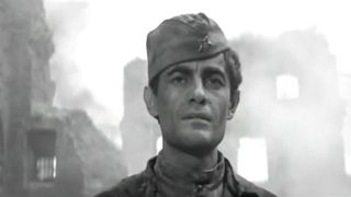 17. Солдат и слон (1977)