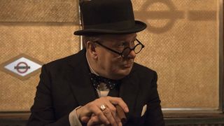 28. Темные времена (2017)