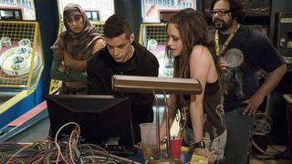 28. Мистер Робот (2015)