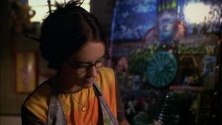 21. Это всё она (1998)