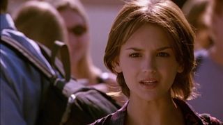 26. Это всё она (1998)