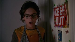 7. Это всё она (1998)