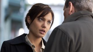 8. Забирая жизни (2004)