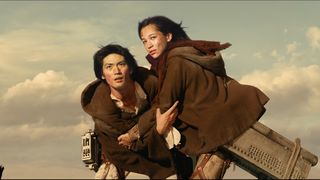 16. Атака титанов. Фильм второй: Конец света (2015)