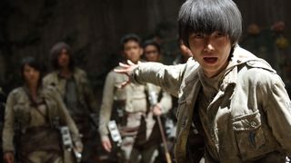 4. Атака титанов. Фильм второй: Конец света (2015)