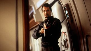 21. Самолет президента (1997)