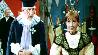 4. Двенадцать месяцев (1972)