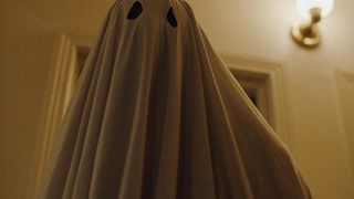 21. История призрака (2017)