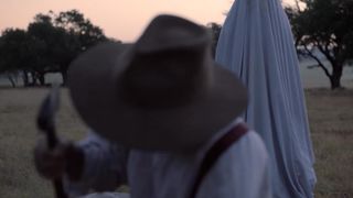 30. История призрака (2017)