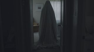 6. История призрака (2017)