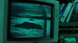 98. Звонок (2002)