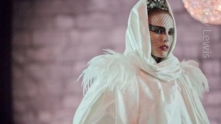 77. Чёрный лебедь (2010)