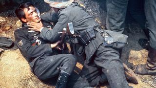 26. Железный крест (1977)