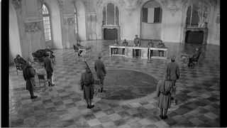 45. Тропы славы (1957)