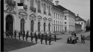 60. Тропы славы (1957)