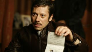 14. Враг государства №1: Легенда (2008)