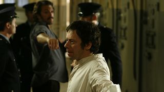 17. Враг государства №1: Легенда (2008)