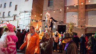 55. Врата тьмы (2015)