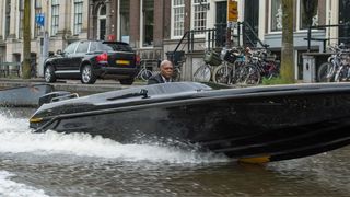 68. Телохранитель киллера (2017)