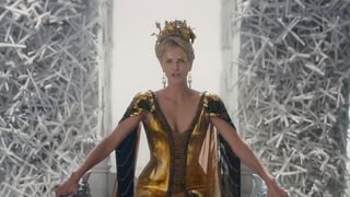 18. Белоснежка и Охотник 2 (2016)