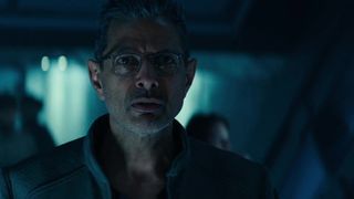 103. День независимости: Возрождение (2016)