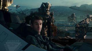 42. День независимости: Возрождение (2016)