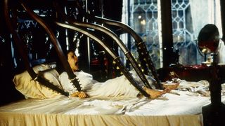 10. Призрак дома на холме (1999)