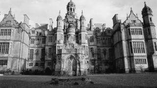 14. Призрак дома на холме (1999)