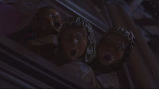 24. Призрак дома на холме (1999)